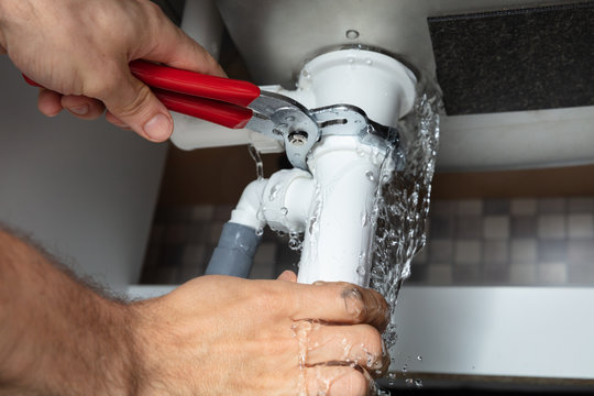 Repairing of leaking ducts